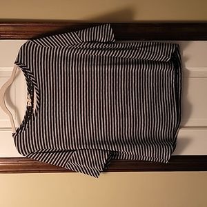 Short sleeve top.  Ruffle sleeve